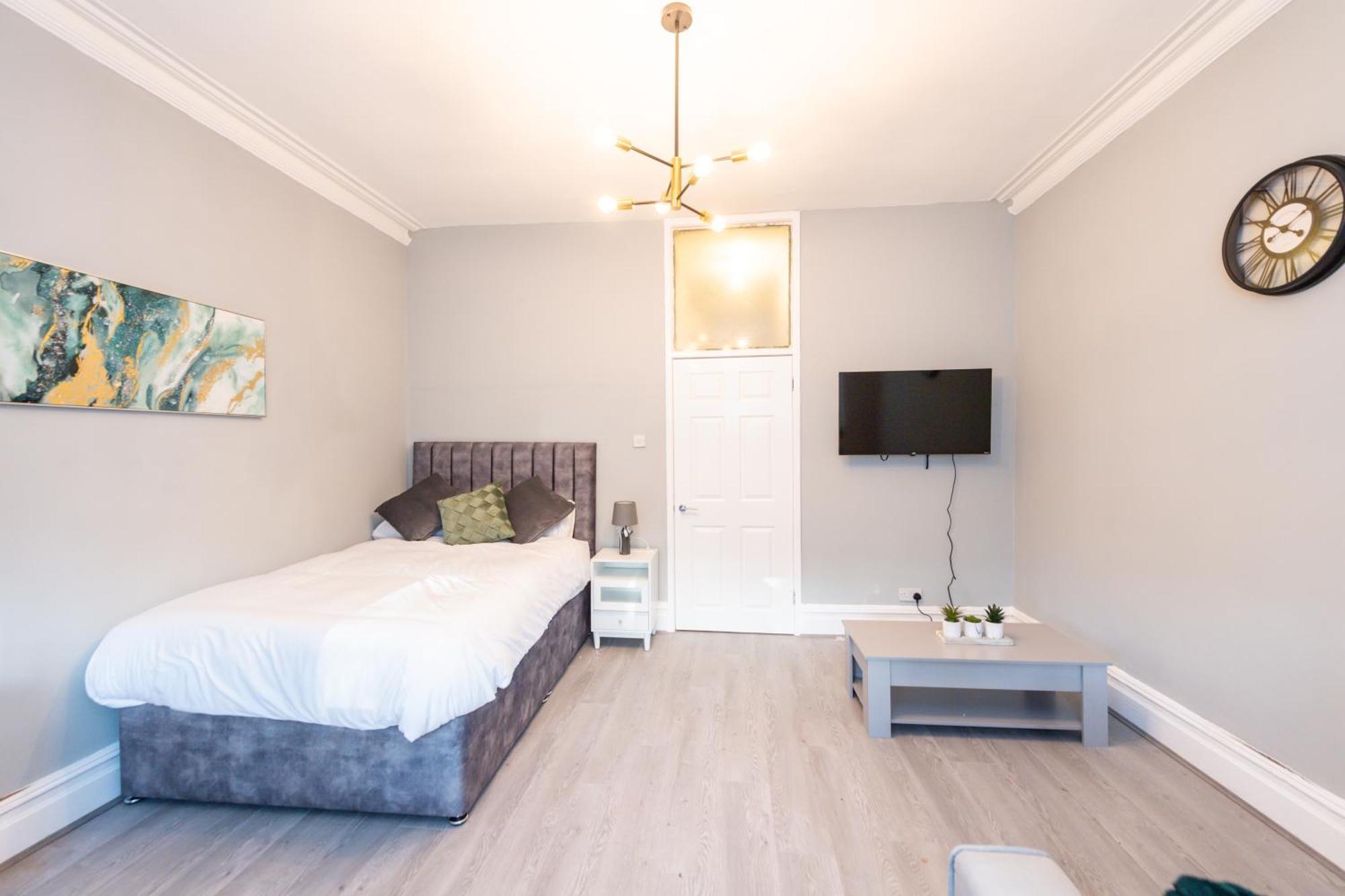 Benoit Apartments Манчестър Екстериор снимка