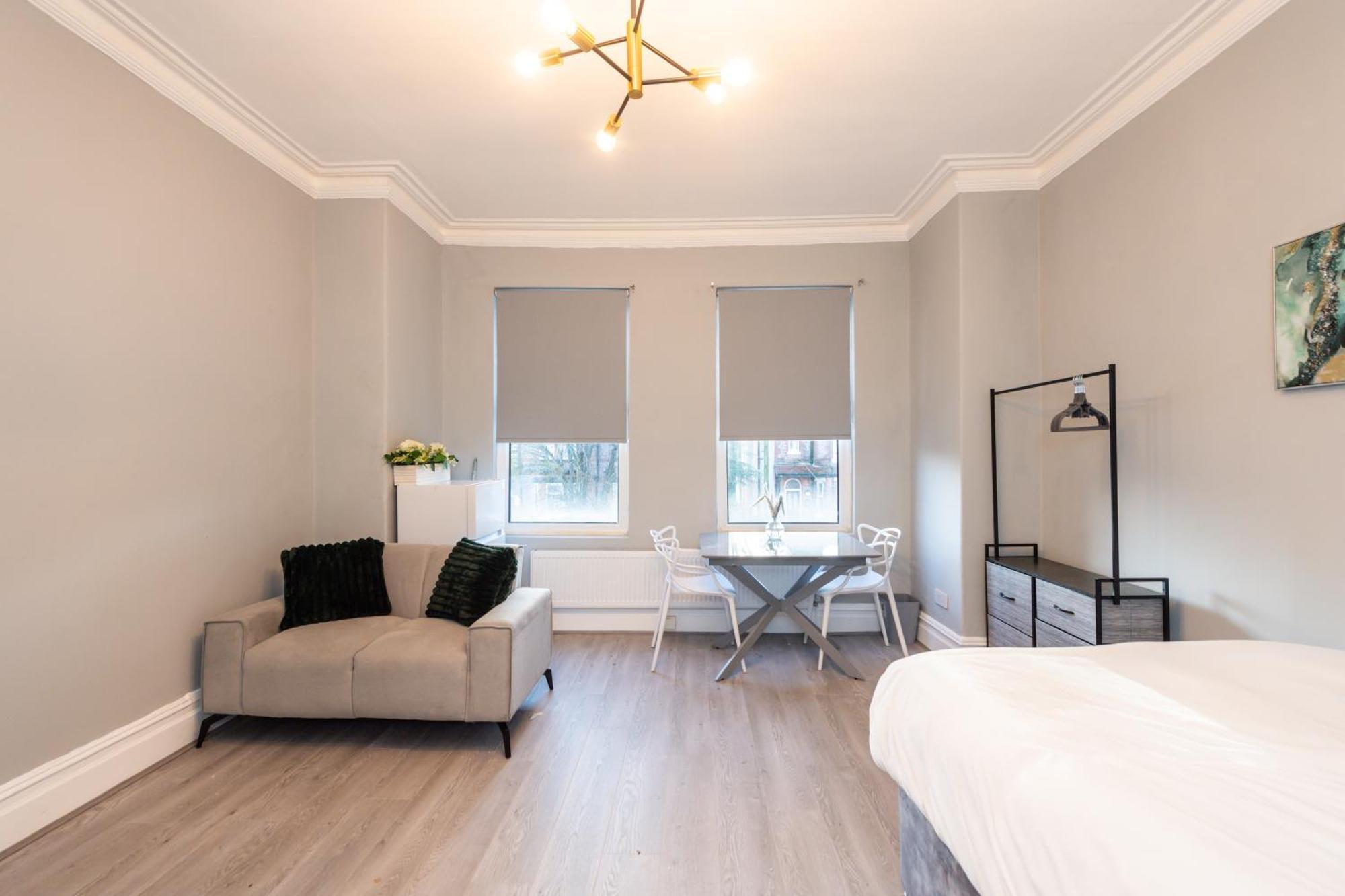 Benoit Apartments Манчестър Екстериор снимка