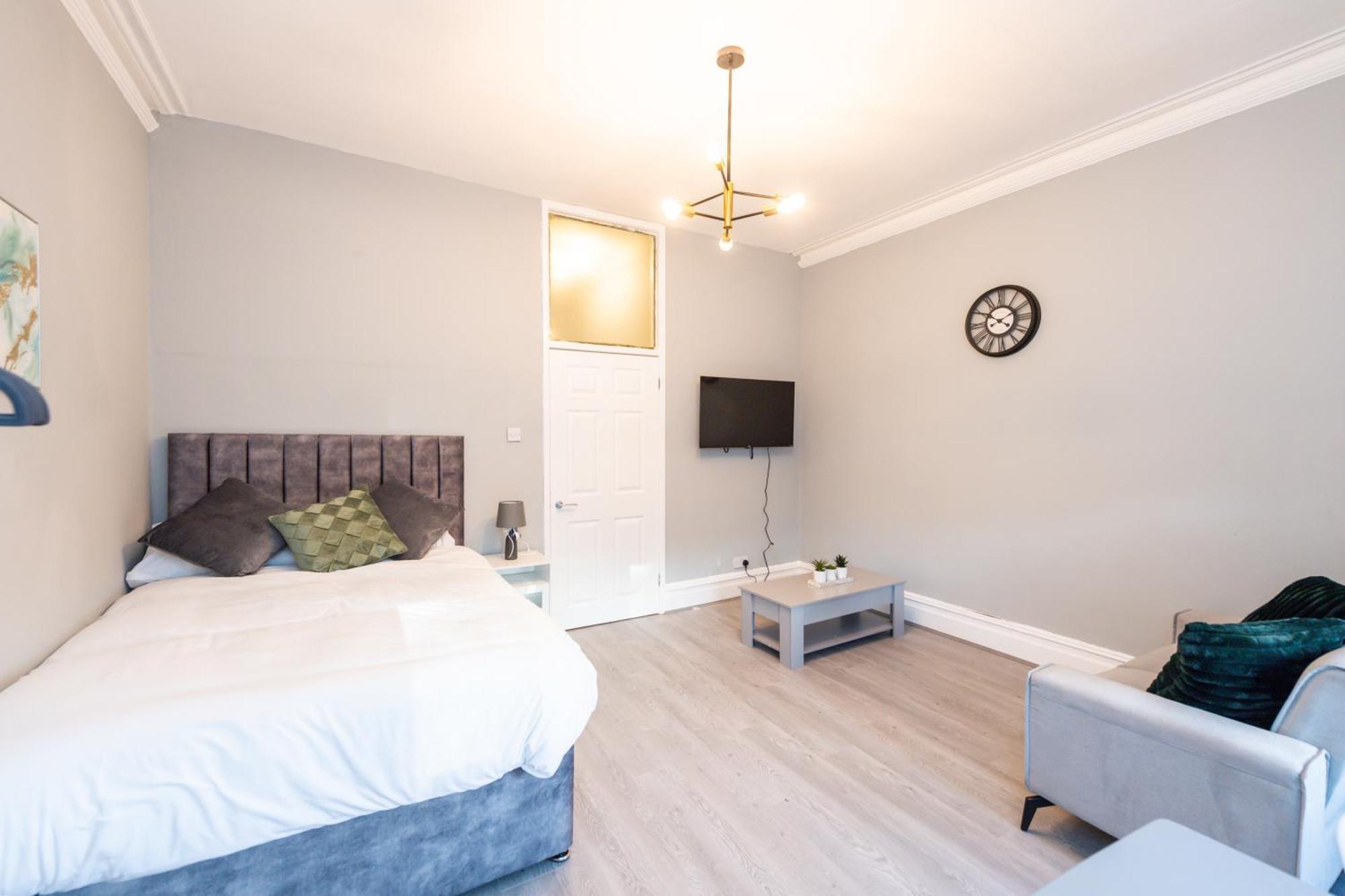 Benoit Apartments Манчестър Екстериор снимка