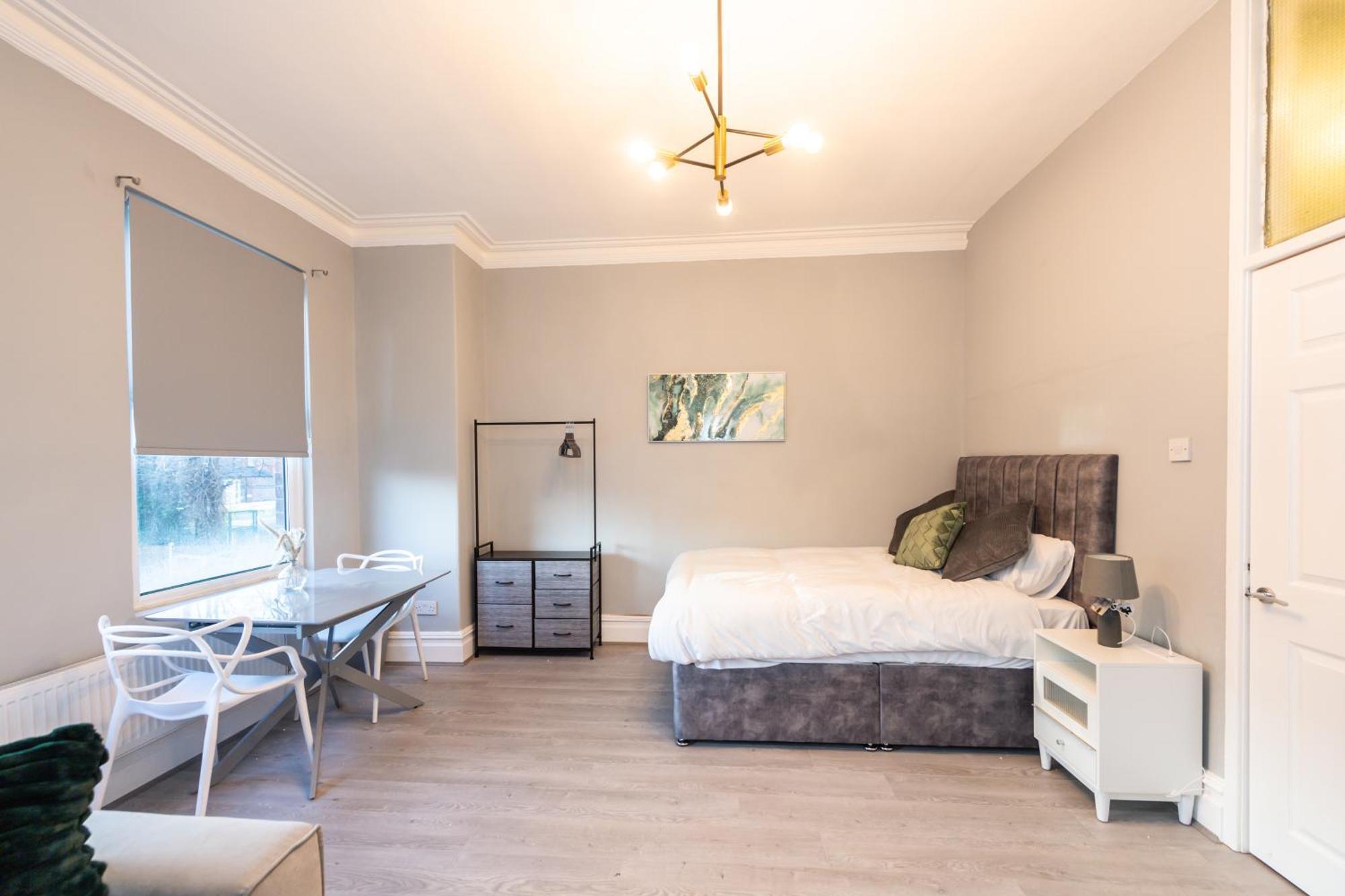 Benoit Apartments Манчестър Екстериор снимка