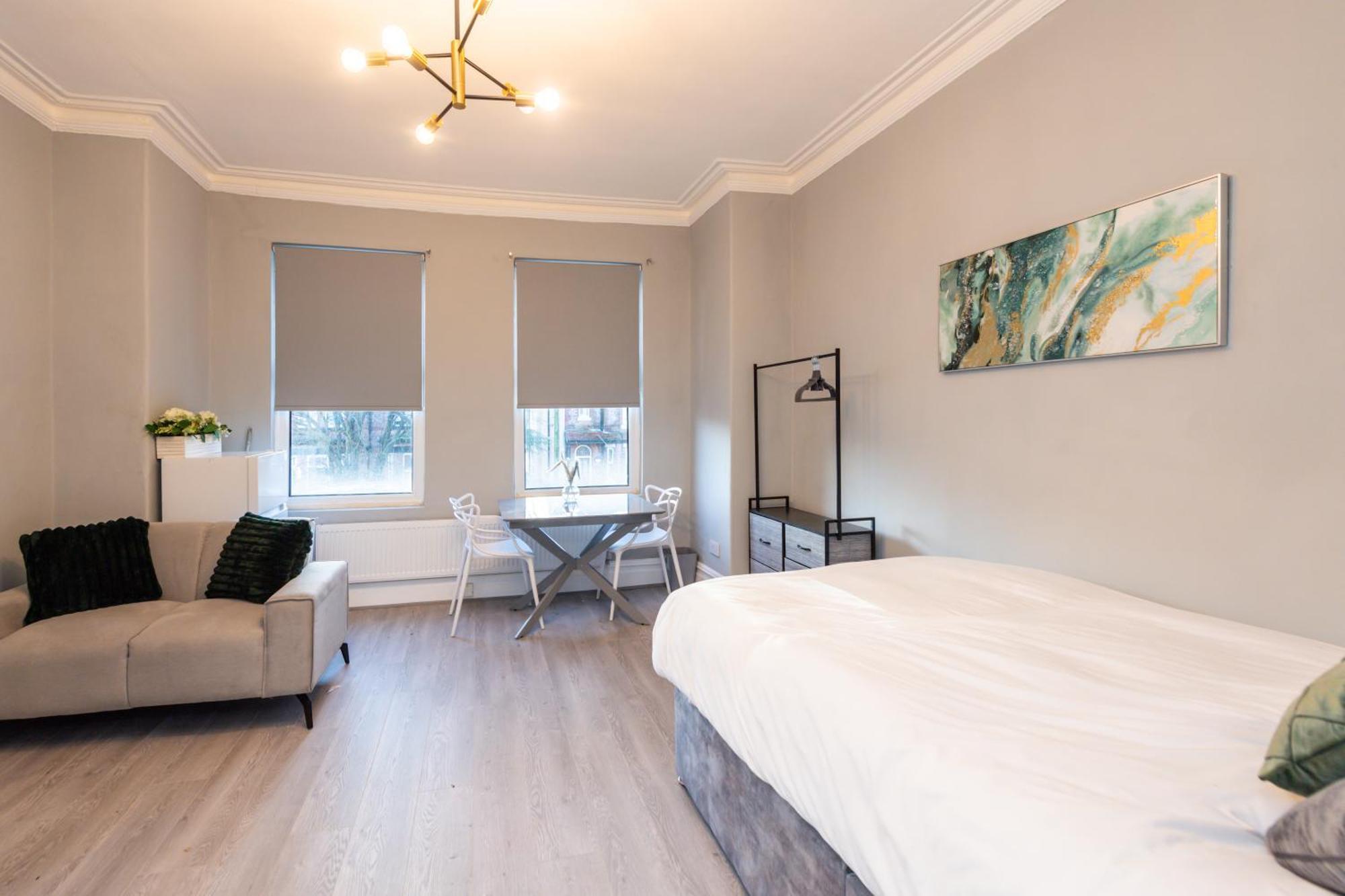 Benoit Apartments Манчестър Екстериор снимка