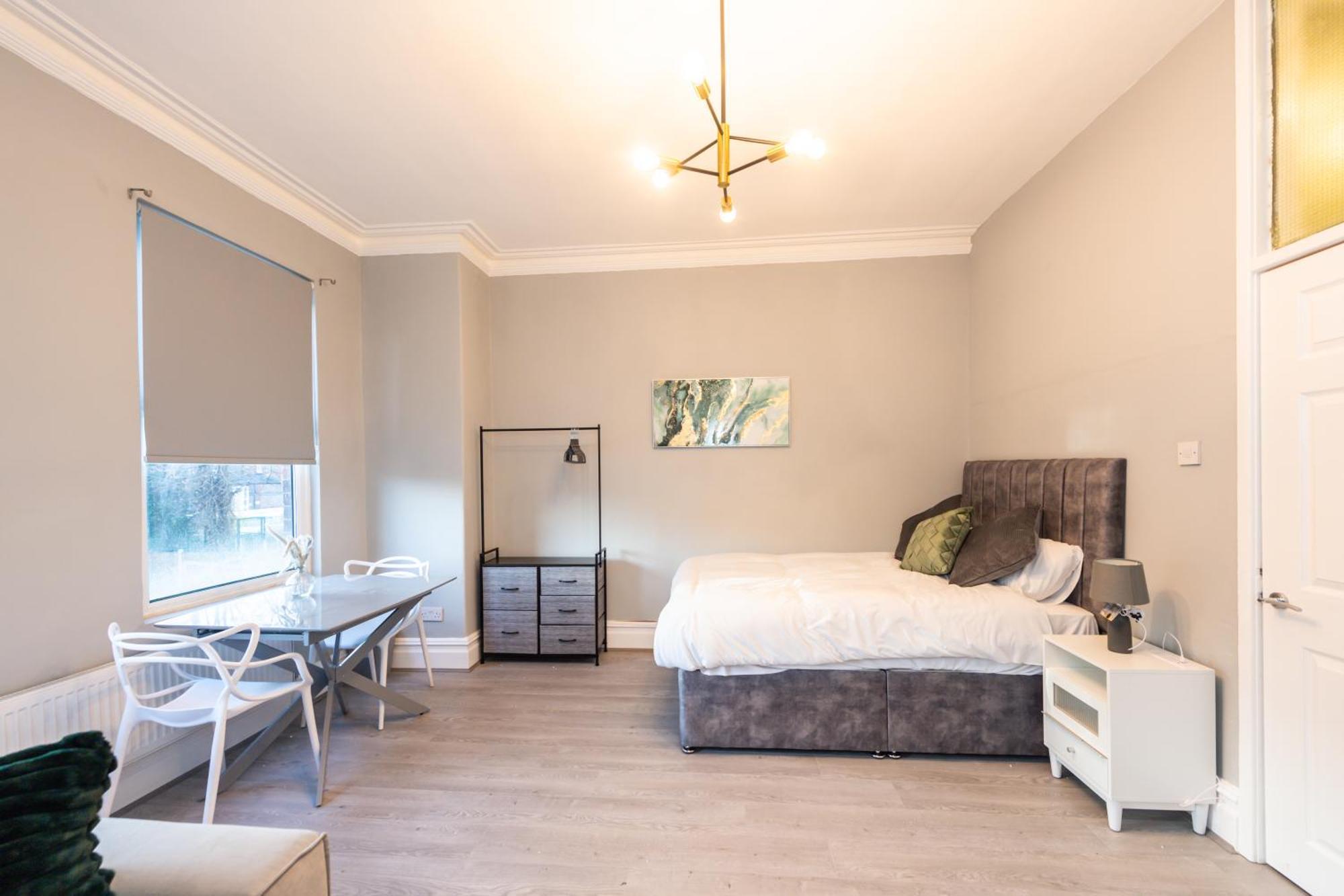 Benoit Apartments Манчестър Екстериор снимка