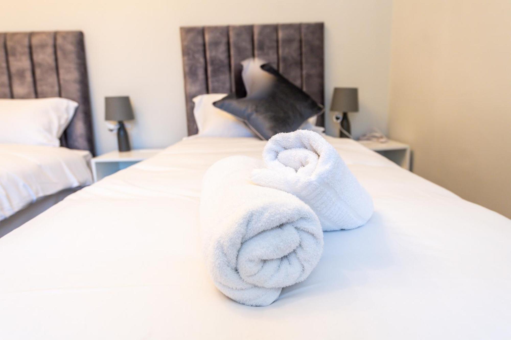 Benoit Apartments Манчестър Екстериор снимка