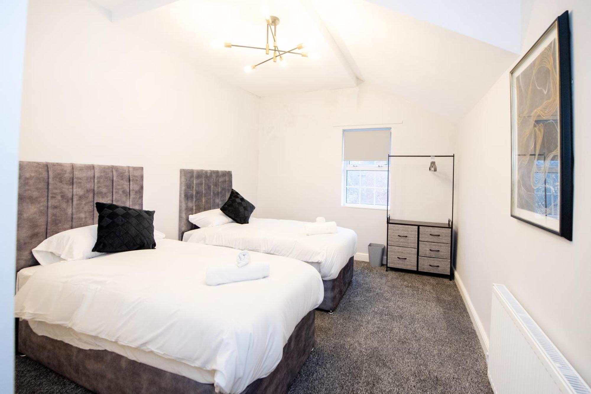 Benoit Apartments Манчестър Екстериор снимка