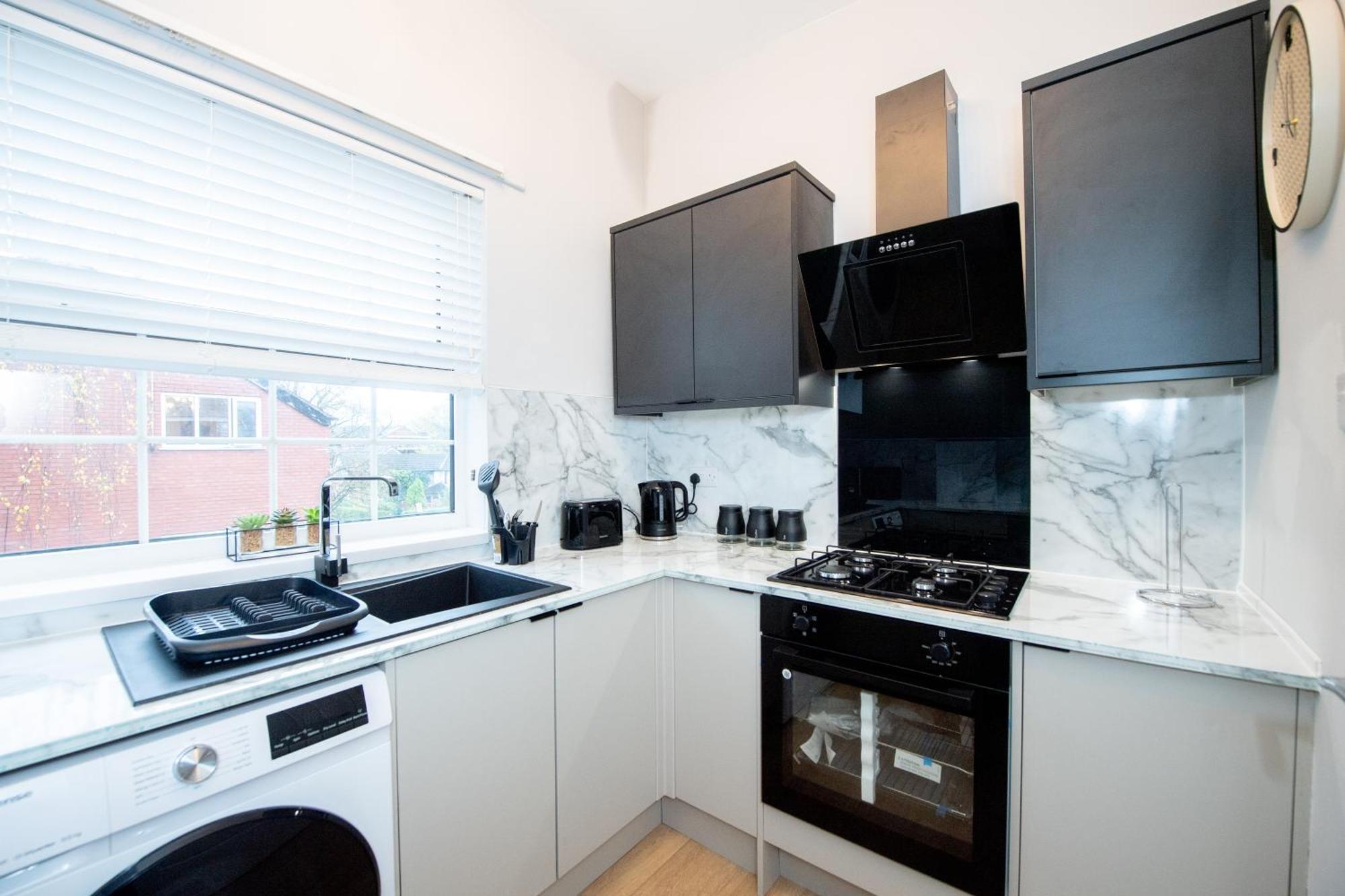 Benoit Apartments Манчестър Екстериор снимка