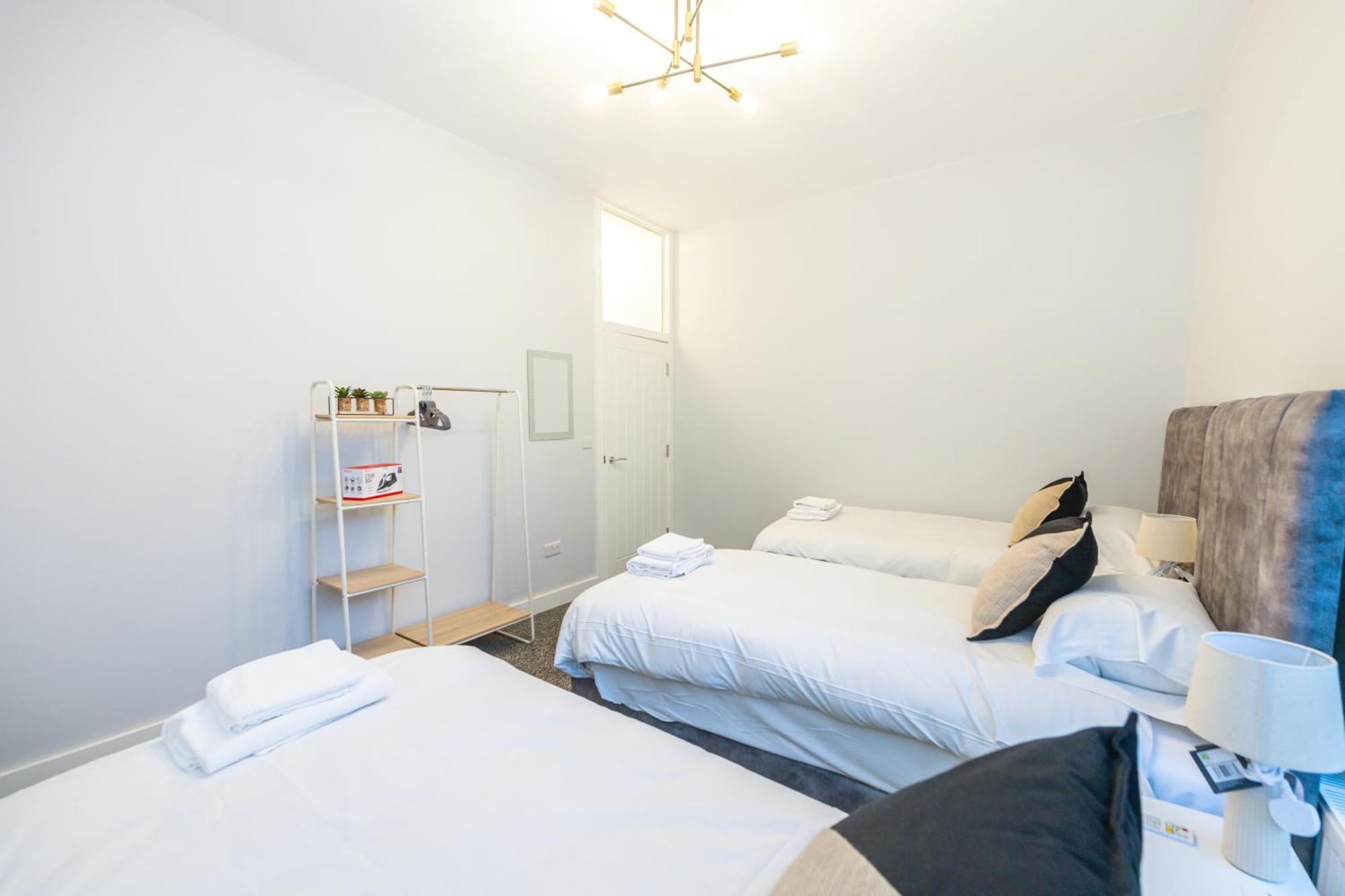 Benoit Apartments Манчестър Екстериор снимка