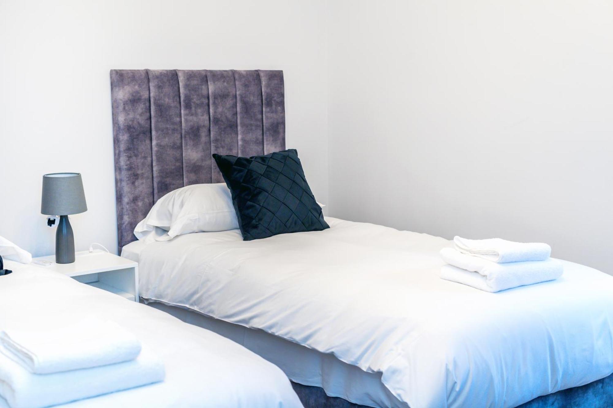 Benoit Apartments Манчестър Екстериор снимка